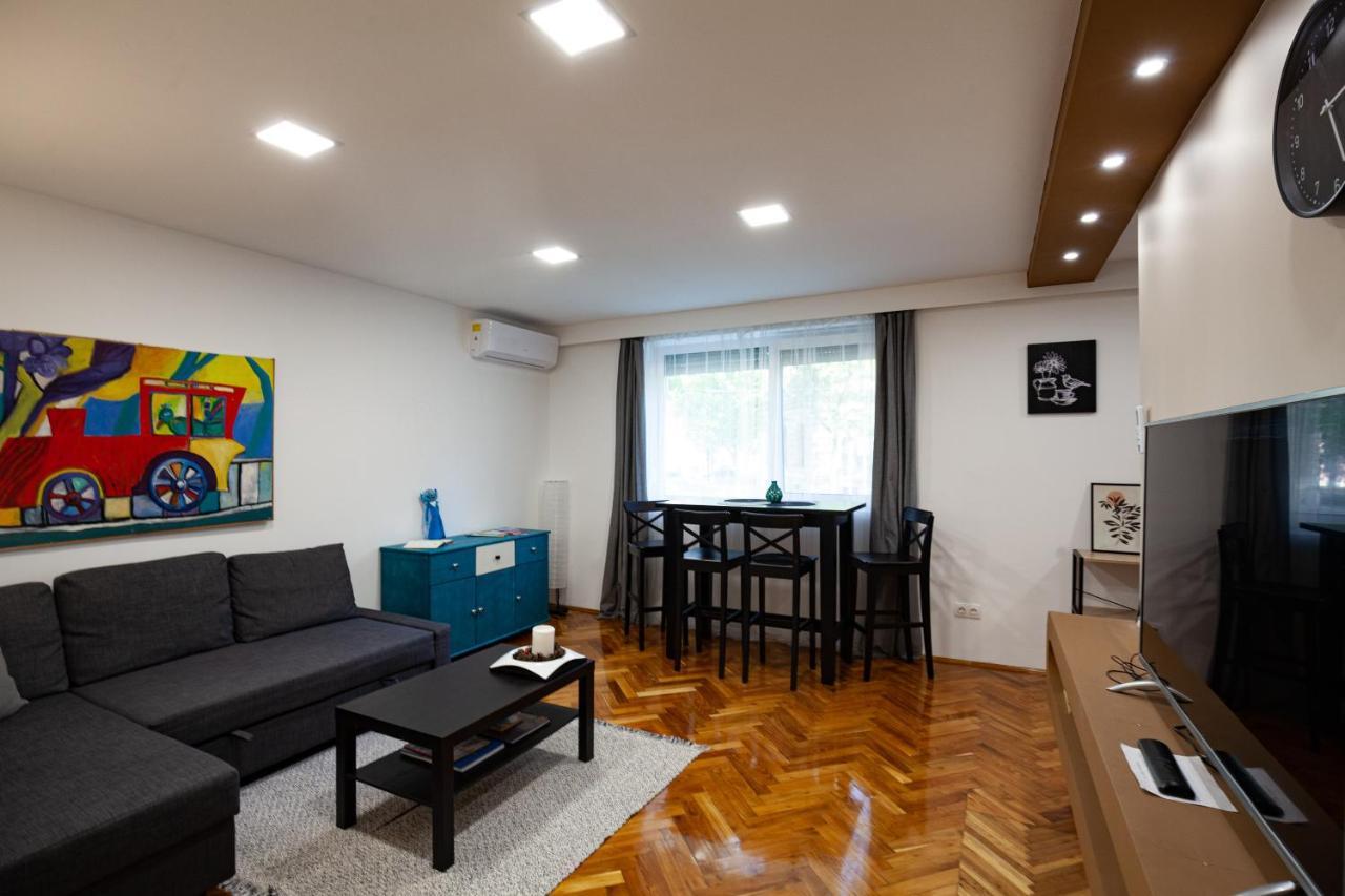 Stellar Downtown Szeged Appartement Buitenkant foto